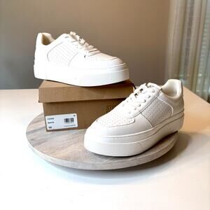 New in Box Steve Madden Ledge Platform Women's White Leather Sneakers US Size 10